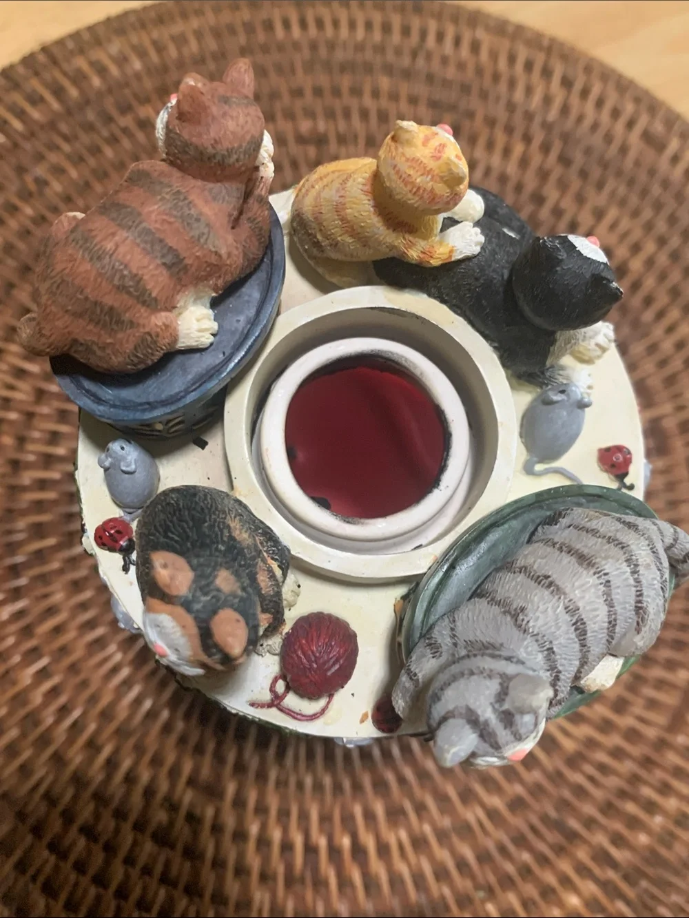Decorative cat candle topper
